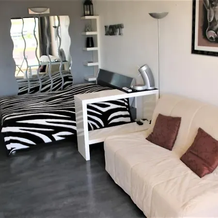 321, Heliopolis Ab Au Village Naturiste Apartment *