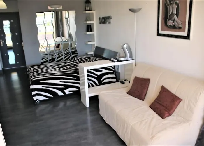 321, Heliopolis Ab Au Village Naturiste Appartement *